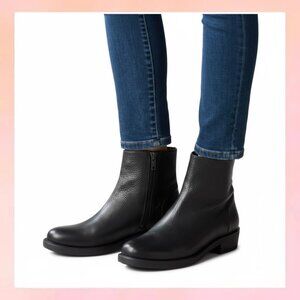 Frye Women's Black Leather Ankle Boots - Size 7 - Classic Zip-Up Booties